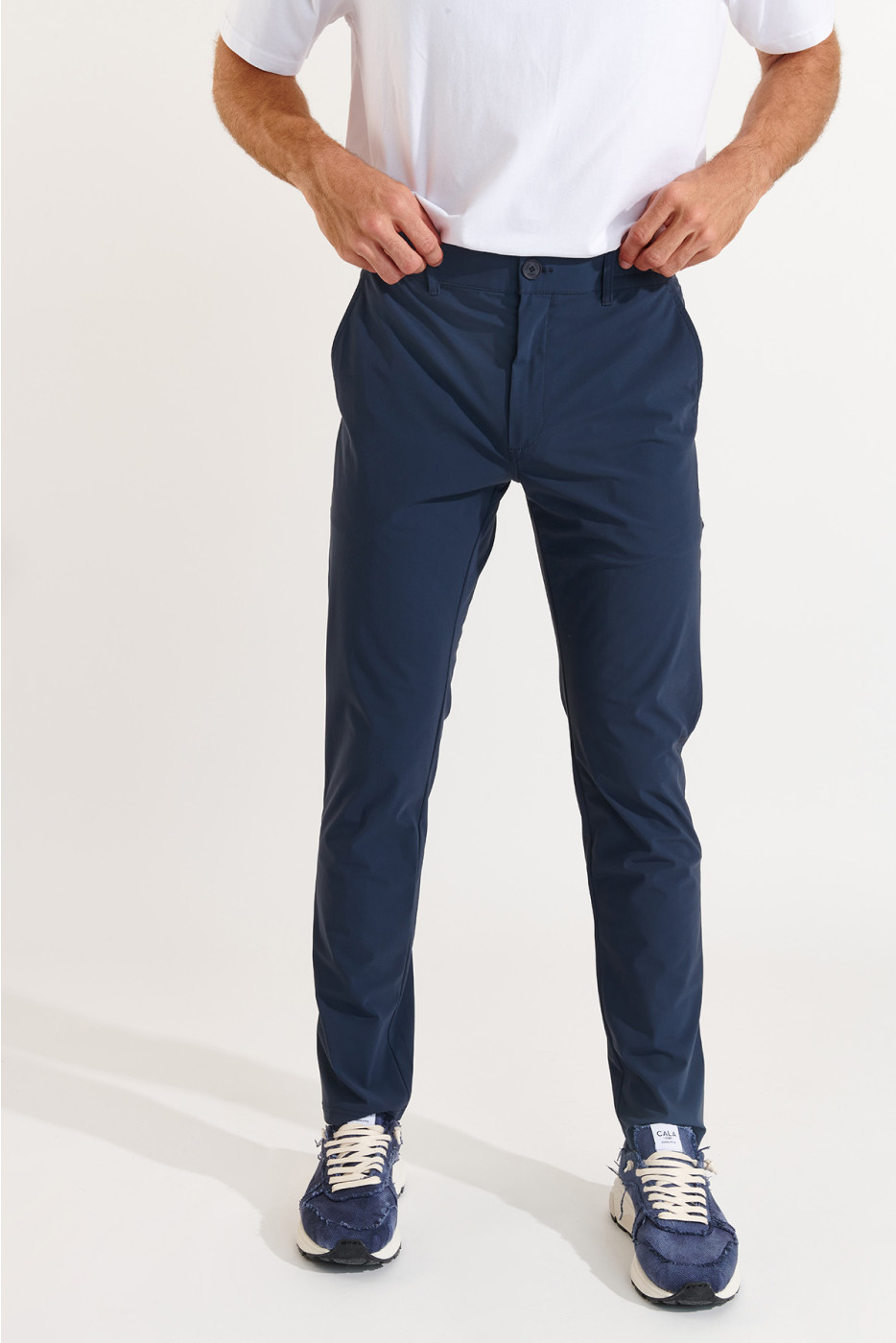 Pantalon stretch bleu foncé SERGE LESCADA